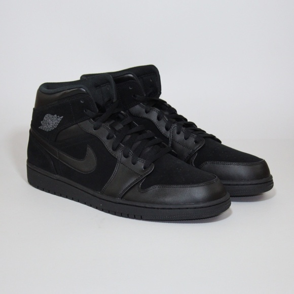 Nike Air Jordan 1 Mid Basketball shoe - Picture 4 of 6
